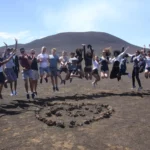 Jeunes en séjour linguistique français au volcan du Piton de la Fournaise